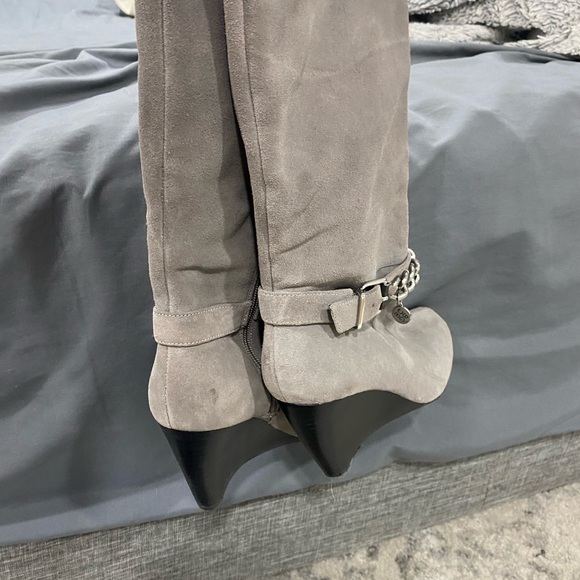 Like new BCBG gray leather boots with silver buckle - Picture 8 of 9